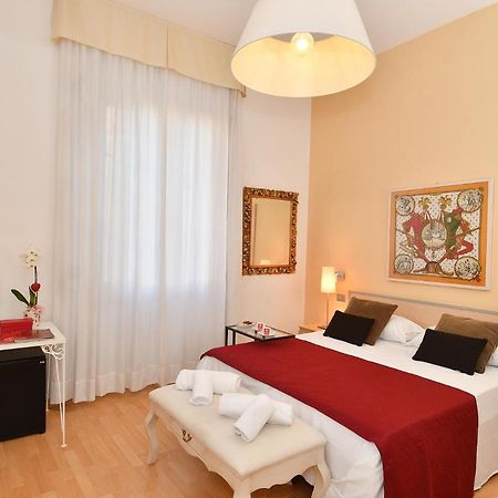 Hotel Butterfly Montecatini Terme Exterior photo