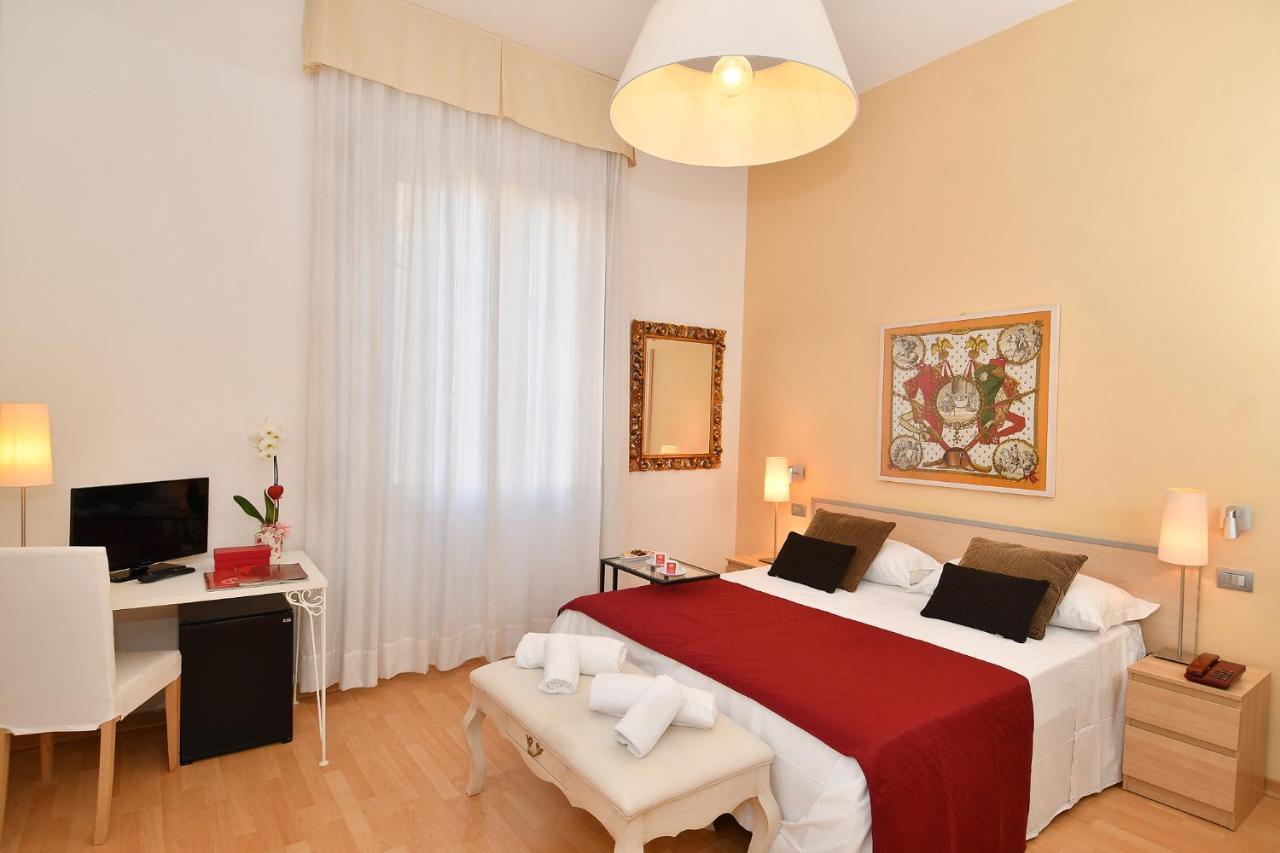 Hotel Butterfly Montecatini Terme Exterior photo