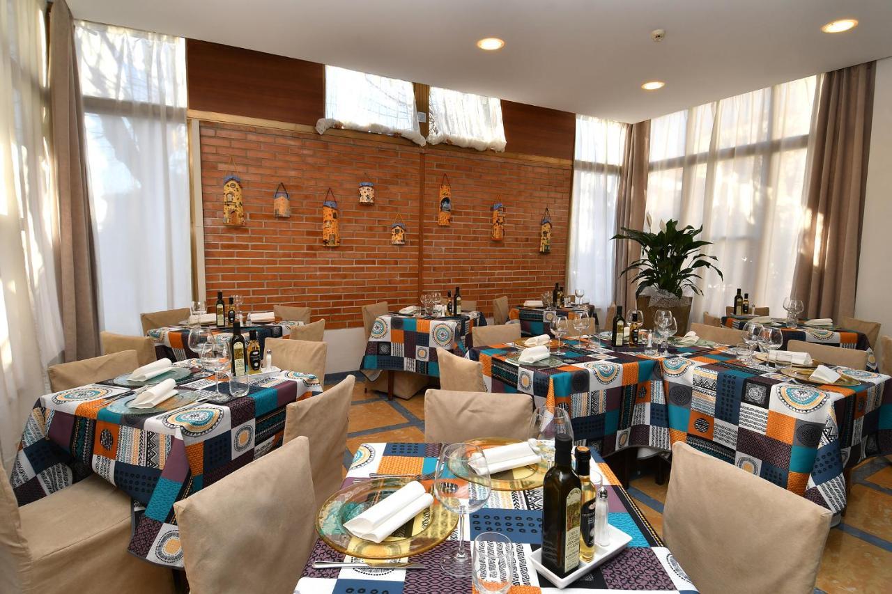 Hotel Butterfly Montecatini Terme Exterior photo