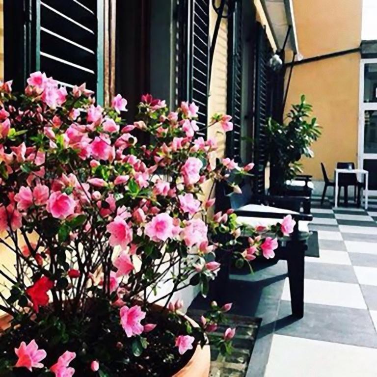 Hotel Butterfly Montecatini Terme Exterior photo